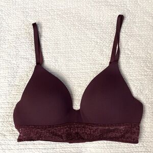 Victoria's Secret Bra 32B Wine red T-Shirt Lightly Lined lace Wireless